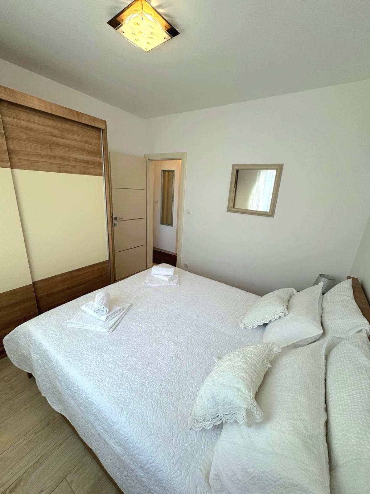 Apartment Misic 特罗吉尔 外观 照片