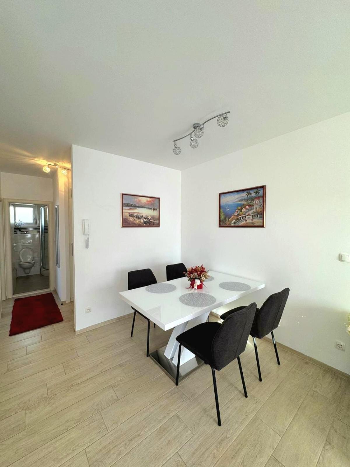 Apartment Misic 特罗吉尔 外观 照片